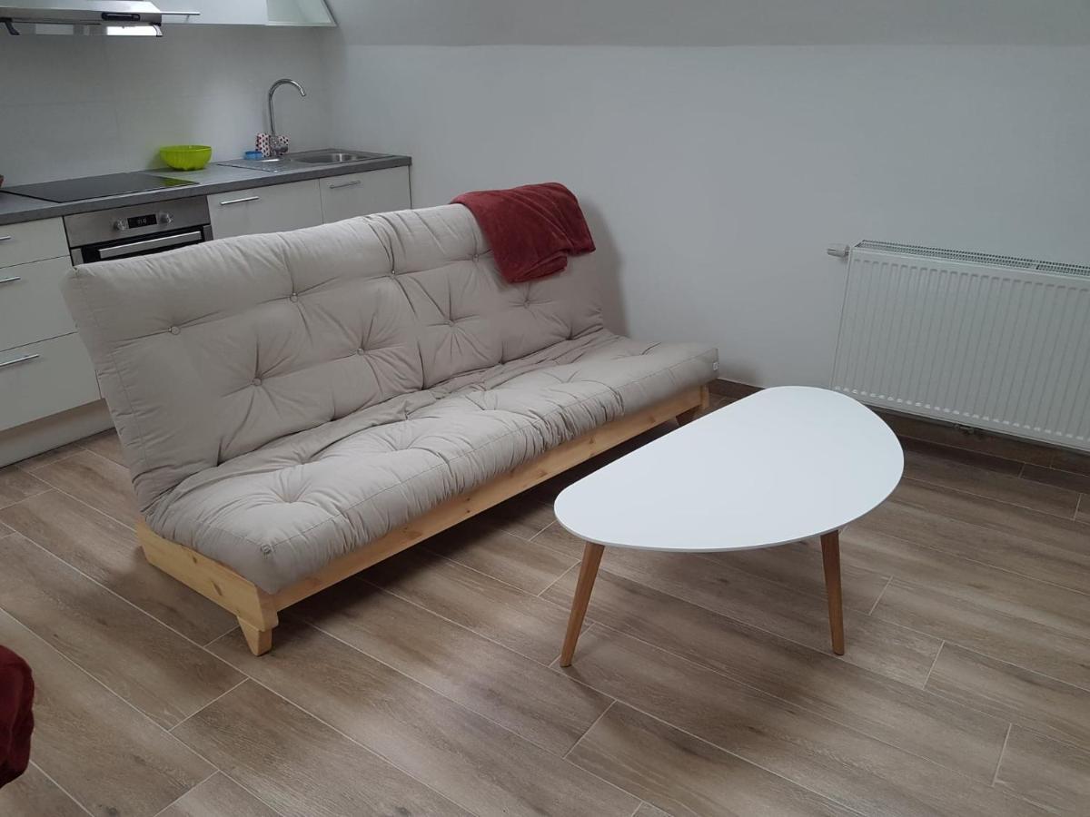 Al In Den Aap Gelogeerd? Apartment Mechelen Exterior foto